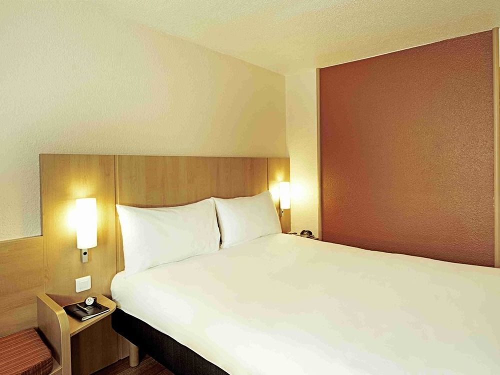 Ibis Montbeliard Hotel Room photo